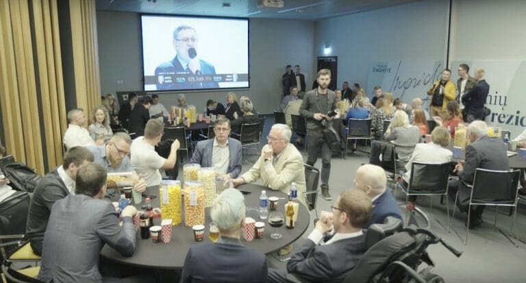 How a presidential candidate mobilized thousands of volunteers